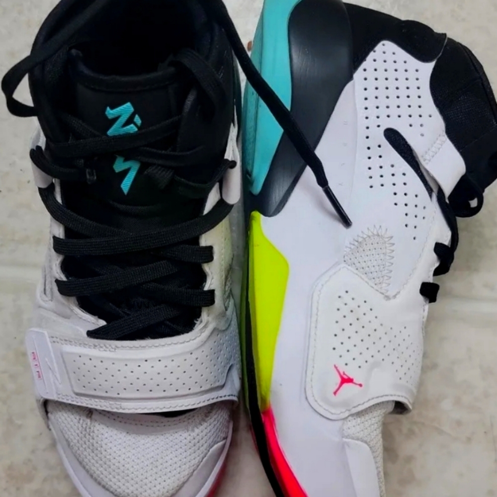 Nike Air Jordan Zion 2 youth  6.5 White Volt Black